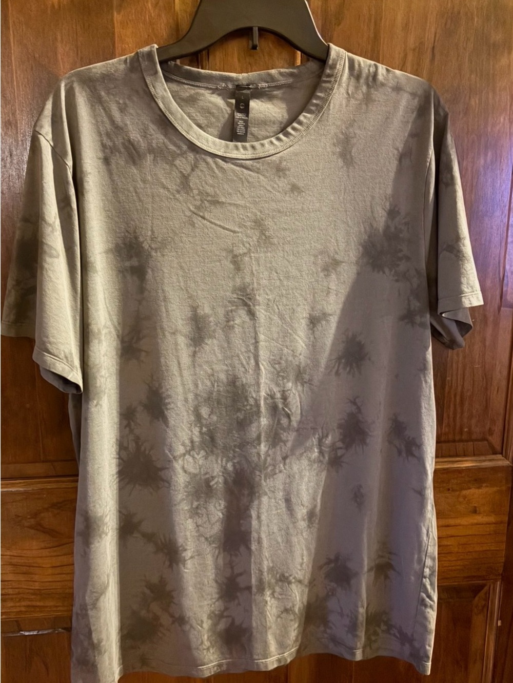 lululemon athletica Men's Gray Tie-Dye Short Sleeve Tee